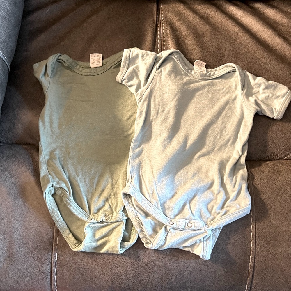 Set of 2 Larkspur Bamboo Onsies